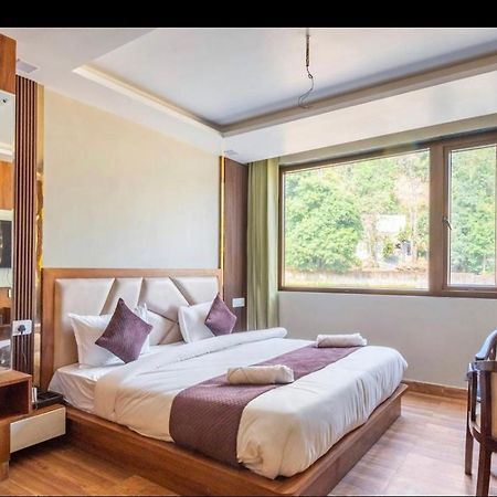 Hotel & Hostel Vimal Ganga Rishīkesh Екстериор снимка