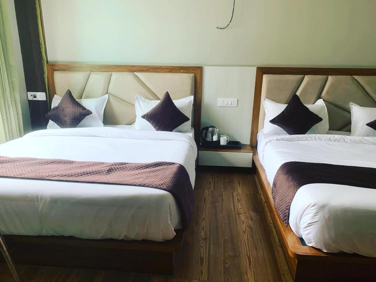 Hotel & Hostel Vimal Ganga Rishīkesh Екстериор снимка