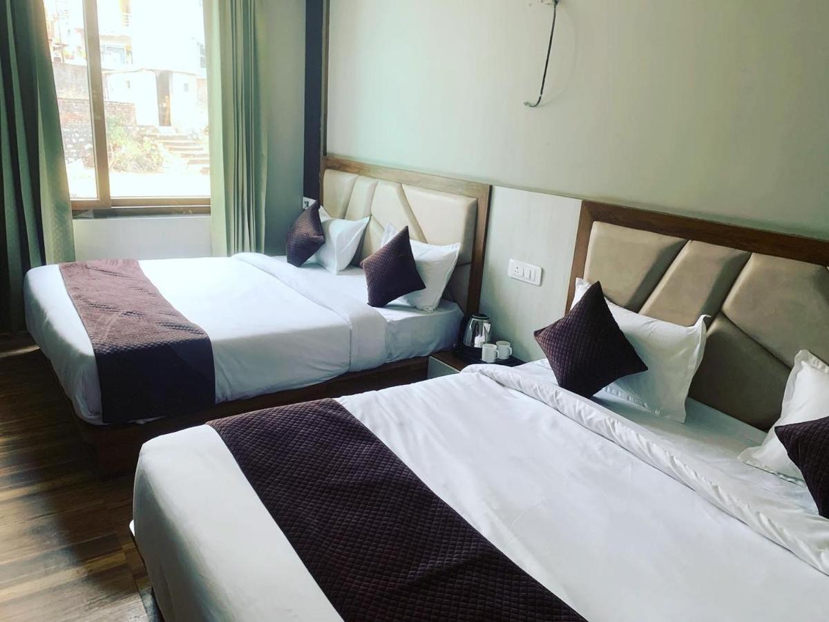 Hotel & Hostel Vimal Ganga Rishīkesh Екстериор снимка