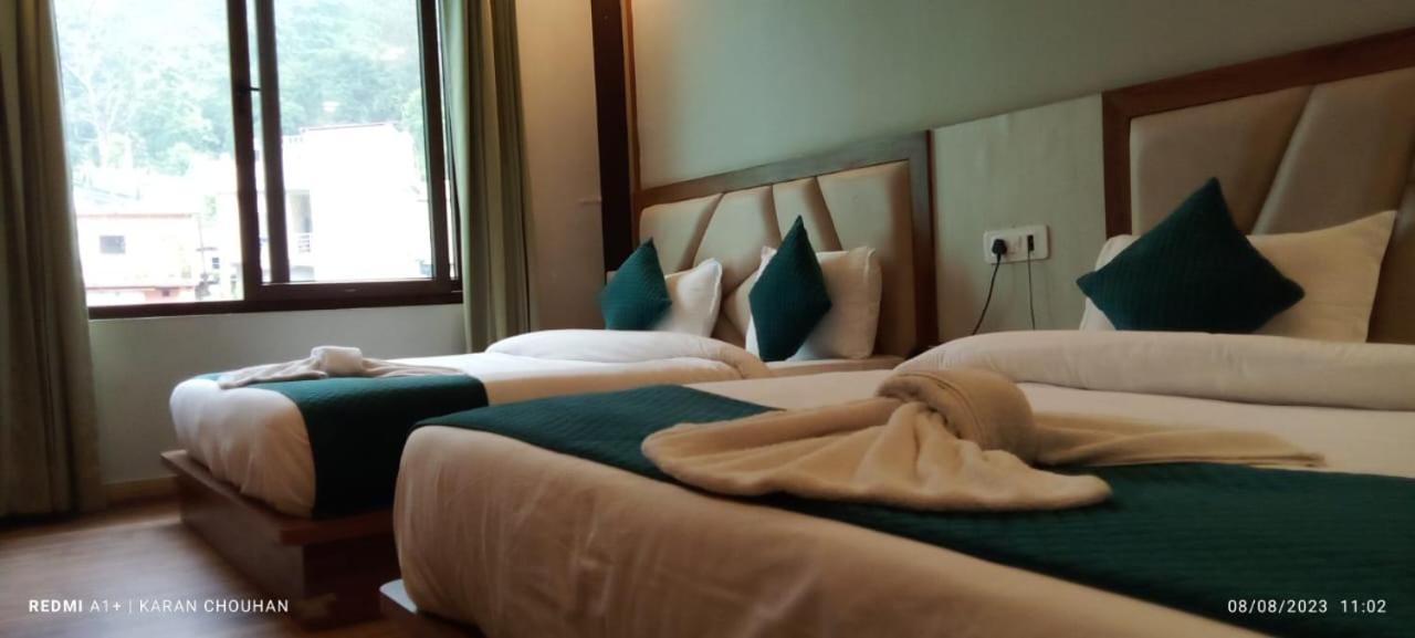 Hotel & Hostel Vimal Ganga Rishīkesh Екстериор снимка