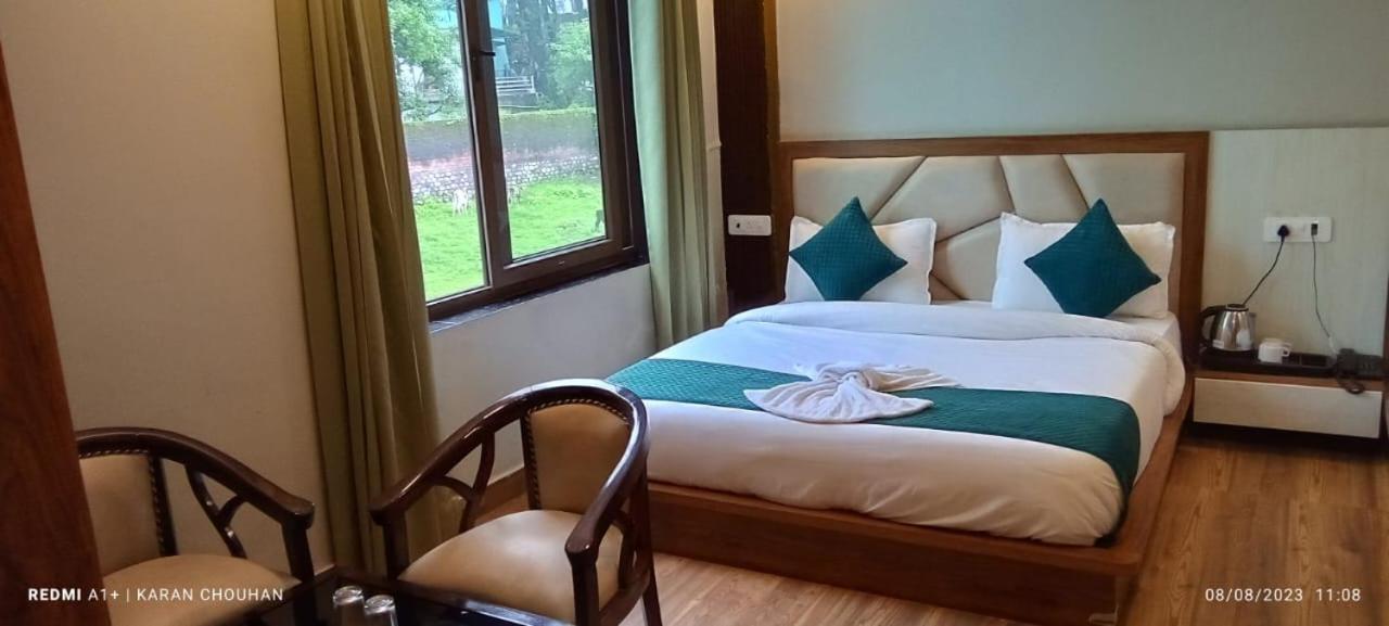 Hotel & Hostel Vimal Ganga Rishīkesh Екстериор снимка