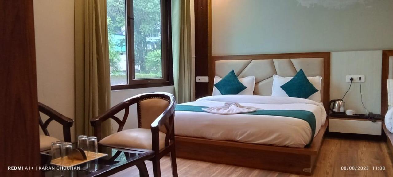 Hotel & Hostel Vimal Ganga Rishīkesh Екстериор снимка