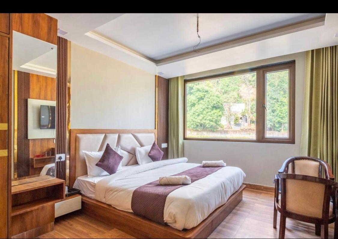 Hotel & Hostel Vimal Ganga Rishīkesh Екстериор снимка